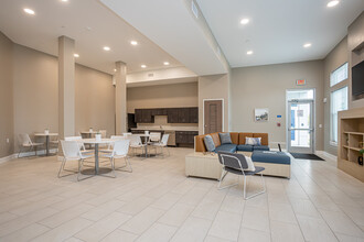 City Square 162 in New Orleans, LA - Building Photo - Interior Photo