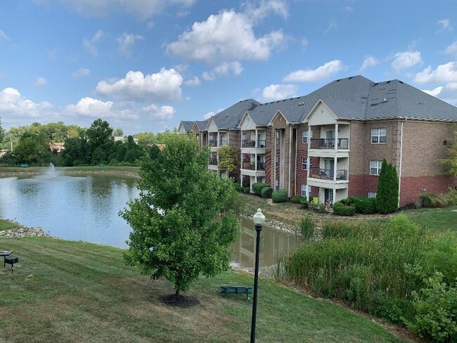 Blankenbaker Crossings Apartment Homes in Louisville, KY - Building Photo - Building Photo