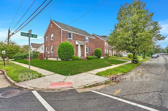 401 Sanford Ave in Dunellen, NJ - Building Photo - Building Photo