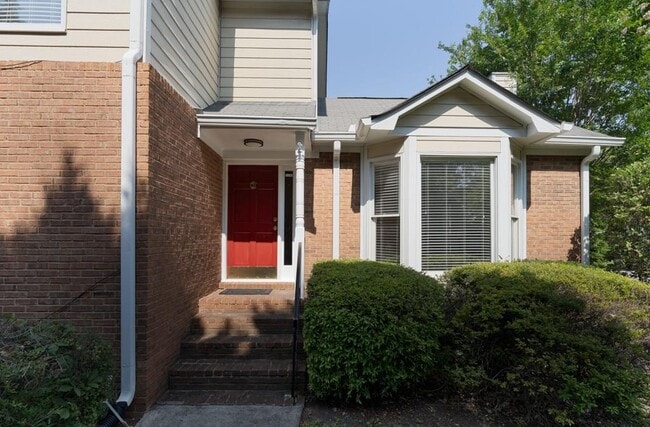 1158 Alexandria Ct NE