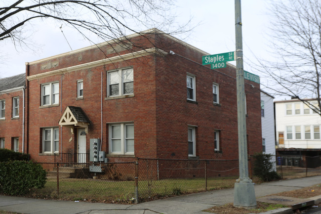 1424 Staples St Ne in Washington, DC - Building Photo - Building Photo