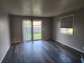 1029 Raffon Ct SE-Unit -AR7171-3 in Salem, OR - Building Photo - Building Photo