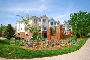 936 Portstewart Dr in Cary, NC - Building Photo