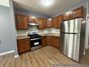 114 Mt Pleasant Ave, Unit 1 in Boston, MA - Foto de edificio - Building Photo