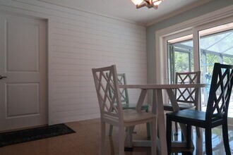 1087 NE Quinn Pl in Jensen Beach, FL - Building Photo - Building Photo