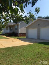 2882 Cabin Creek Dr in Catawba, NC - Building Photo - Building Photo