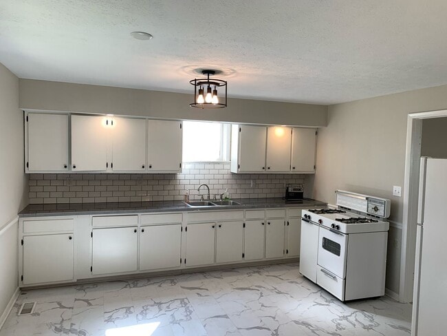 property at 917 Vine St