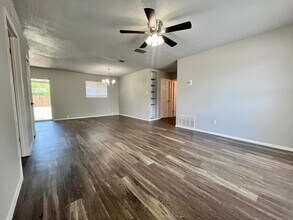 5019 Ed White St in San Antonio, TX - Building Photo - Building Photo