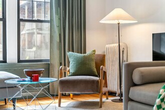 1524 W Berteau Ave in Chicago, IL - Building Photo - Building Photo