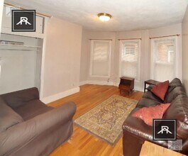 33A Harvard St in Brookline, MA - Foto de edificio - Building Photo