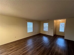 323 S 11th Pl in Rogers, AR - Building Photo - Building Photo