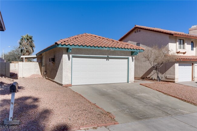 2846 Belleza Ln in Henderson, NV - Foto de edificio - Building Photo