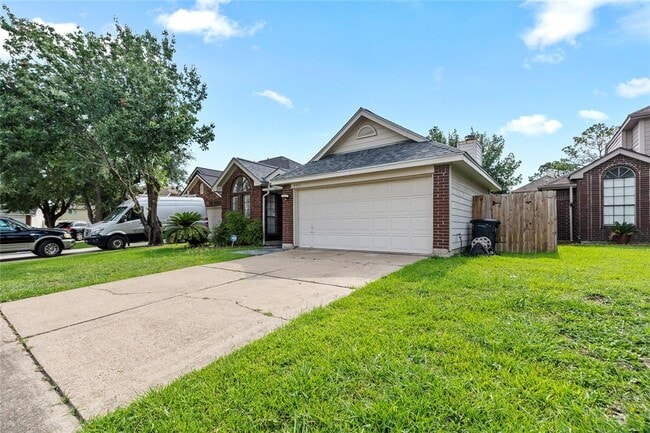 7711 Valera Ln in Houston, TX - Building Photo - Building Photo