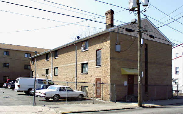 24 Units in Paterson, NJ - Building Photo