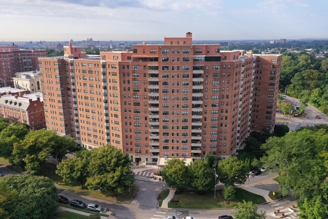 Broadview Apartments in Baltimore, MD - Foto de edificio - Building Photo
