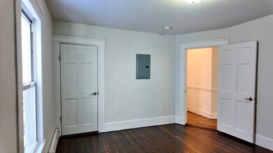 294 Windsor St in Cambridge, MA - Building Photo - Building Photo