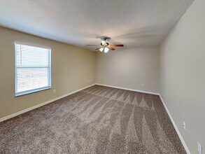 211 Lynn St in Oviedo, FL - Building Photo - Building Photo