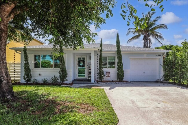 property at 14519 SW 139th Ave Cir E