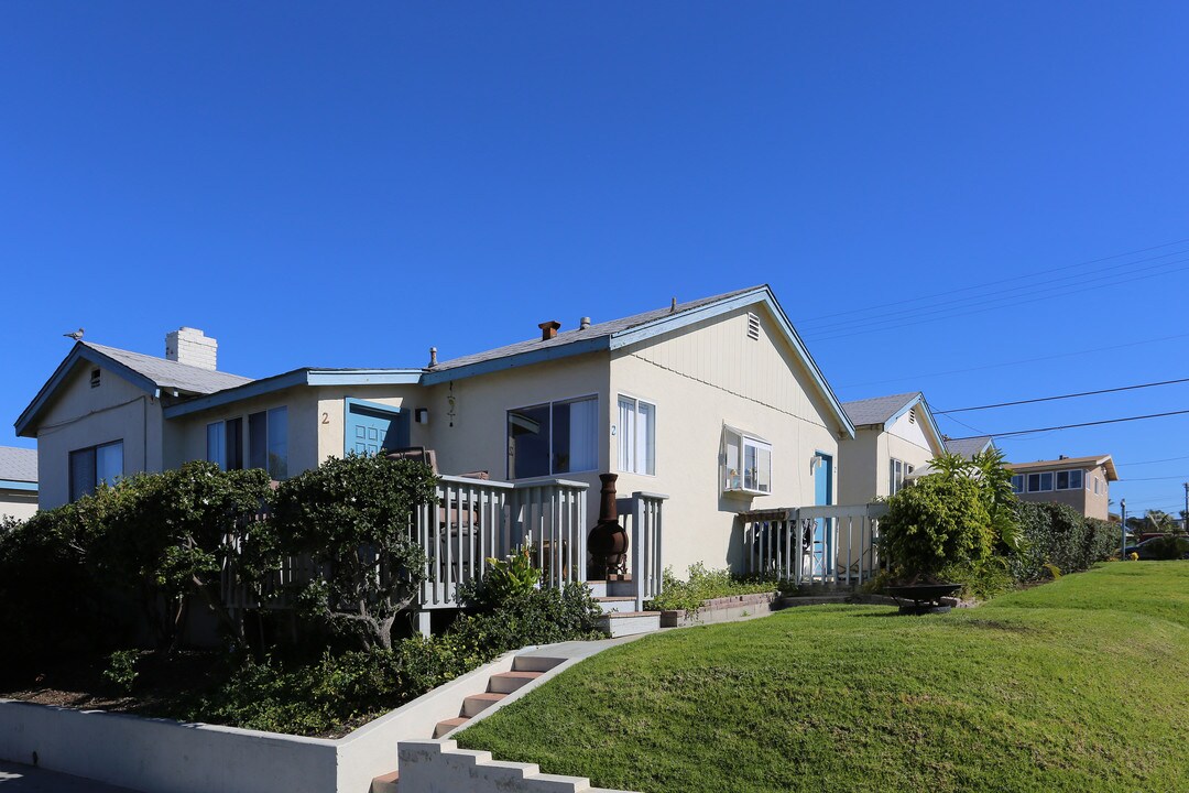 930-936 S Pacific St in Oceanside, CA - Building Photo