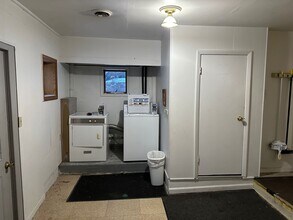 6256 Andersonville Rd in Waterford Township, MI - Building Photo - Building Photo