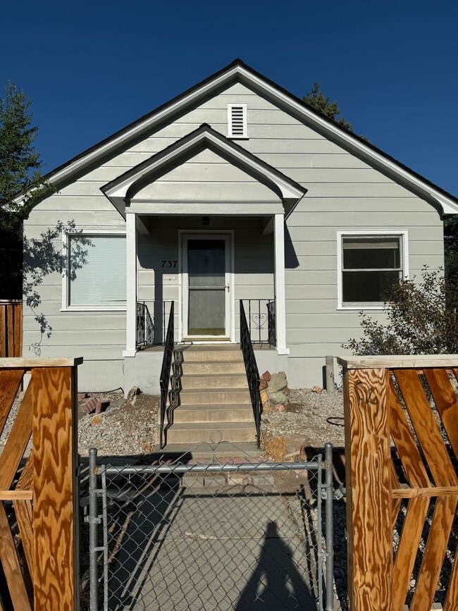 737 16th St in Sparks, NV - Building Photo - Building Photo