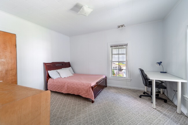 156 West End Ave, Unit 888 in Binghamton, NY - Building Photo - Building Photo