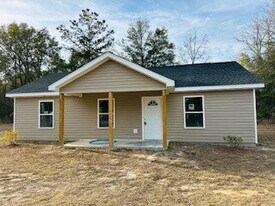 36 Youmans Ln in Smoaks, SC - Building Photo