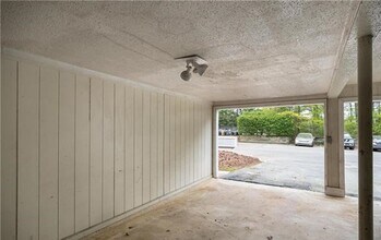 8513 Pine Thicket Ct in Charlotte, NC - Building Photo - Building Photo