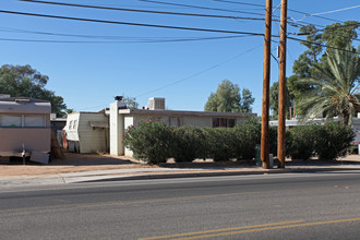 Columbus MHP in Tucson, AZ - Building Photo - Building Photo