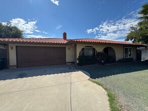 487 Nolan Ave in Hemet, CA - Building Photo - Building Photo