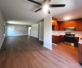 8302 Lasalle Ave in Cotati, CA - Building Photo - Building Photo