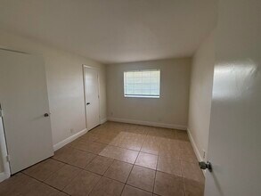 5698 Gramercy Dr in West Palm Beach, FL - Building Photo - Building Photo