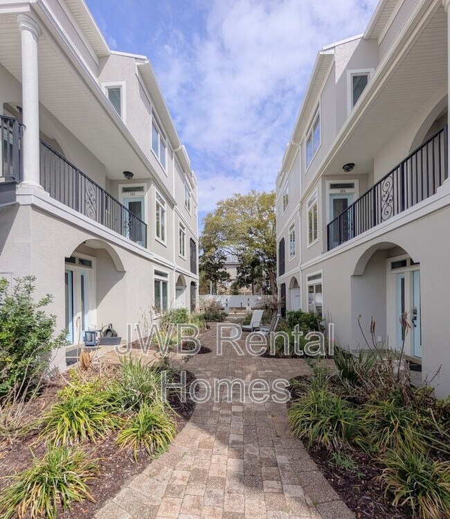 361 Ahern St in Atlantic Beach, FL - Building Photo - Building Photo