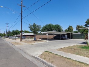 5533 S Rowell Ave in Fresno, CA - Building Photo - Building Photo