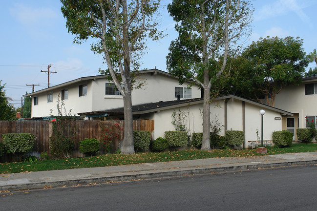 220 S McCoy Rd in Orange, CA - Building Photo - Building Photo