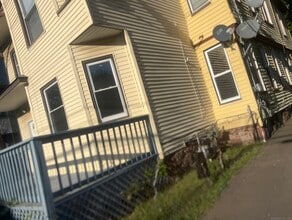 461 Howard Ave in New Haven, CT - Building Photo - Building Photo