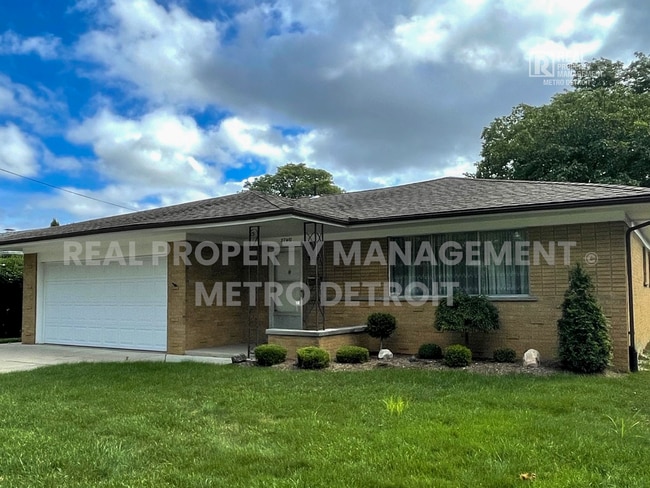 27412 Roan Ave in Warren, MI - Building Photo - Building Photo