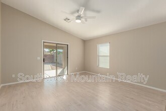 3625 E Del Rio Dr in Queen Creek, AZ - Building Photo - Building Photo