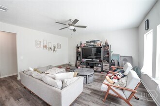 300 Brightleaf Cir in Hinesville, GA - Building Photo - Building Photo