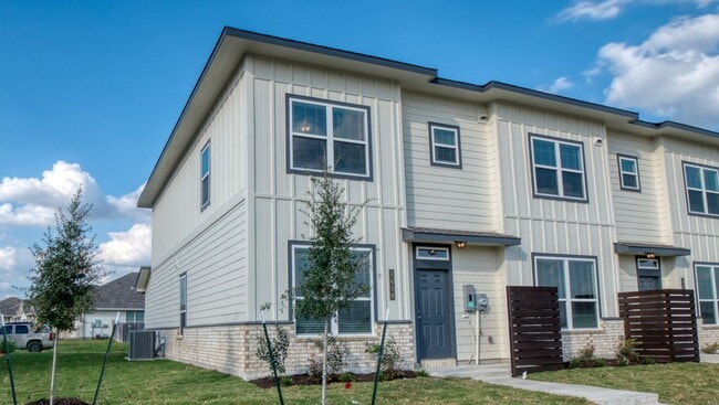 property at 1626 Lummus Dr