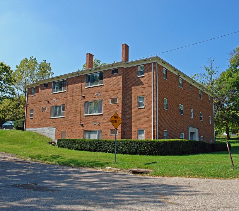 Lewis Apt. in Dayton, OH - Building Photo