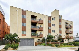 1167 S Hoover St in Los Angeles, CA - Building Photo