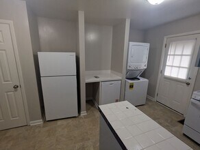 333-335 Hillcrest Ave in Decatur, GA - Building Photo - Building Photo