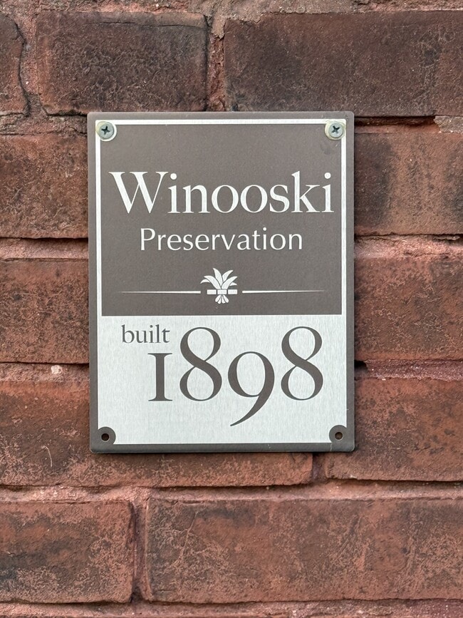 Hillview Off Campus Housing in Winooski, VT - Building Photo - Building Photo