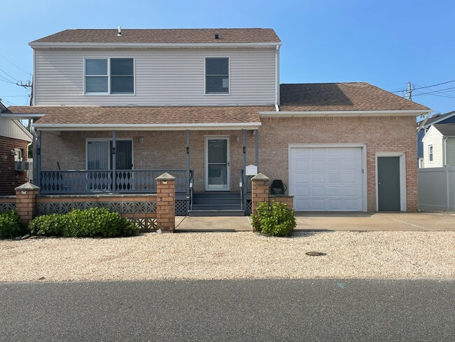 property at 302 Arnold Ave