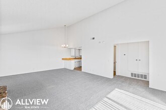 503 Avenida Victoria in San Clemente, CA - Building Photo - Building Photo