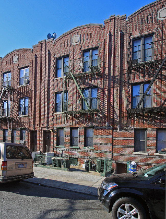 1748 79th St in Brooklyn, NY - Foto de edificio - Building Photo