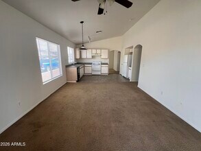 11802 W Cortez St in El Mirage, AZ - Foto de edificio - Building Photo