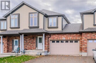 469 Bronco Crescent in Waterloo, ON - Building Photo - Building Photo