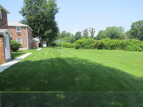469 Corey St, Unit C in Agawam, MA - Building Photo - Building Photo